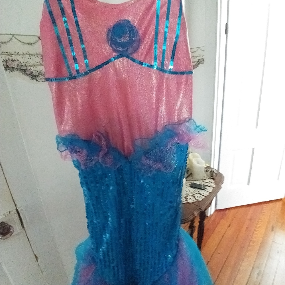 Nwt little girls mermaid dress size 8-10